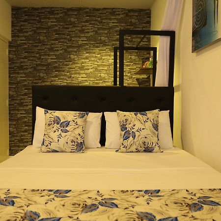 Mintaas Hotel Κάντι Εξωτερικό φωτογραφία