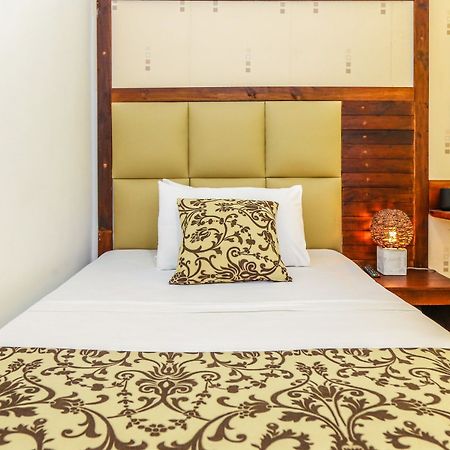 Mintaas Hotel Κάντι Εξωτερικό φωτογραφία