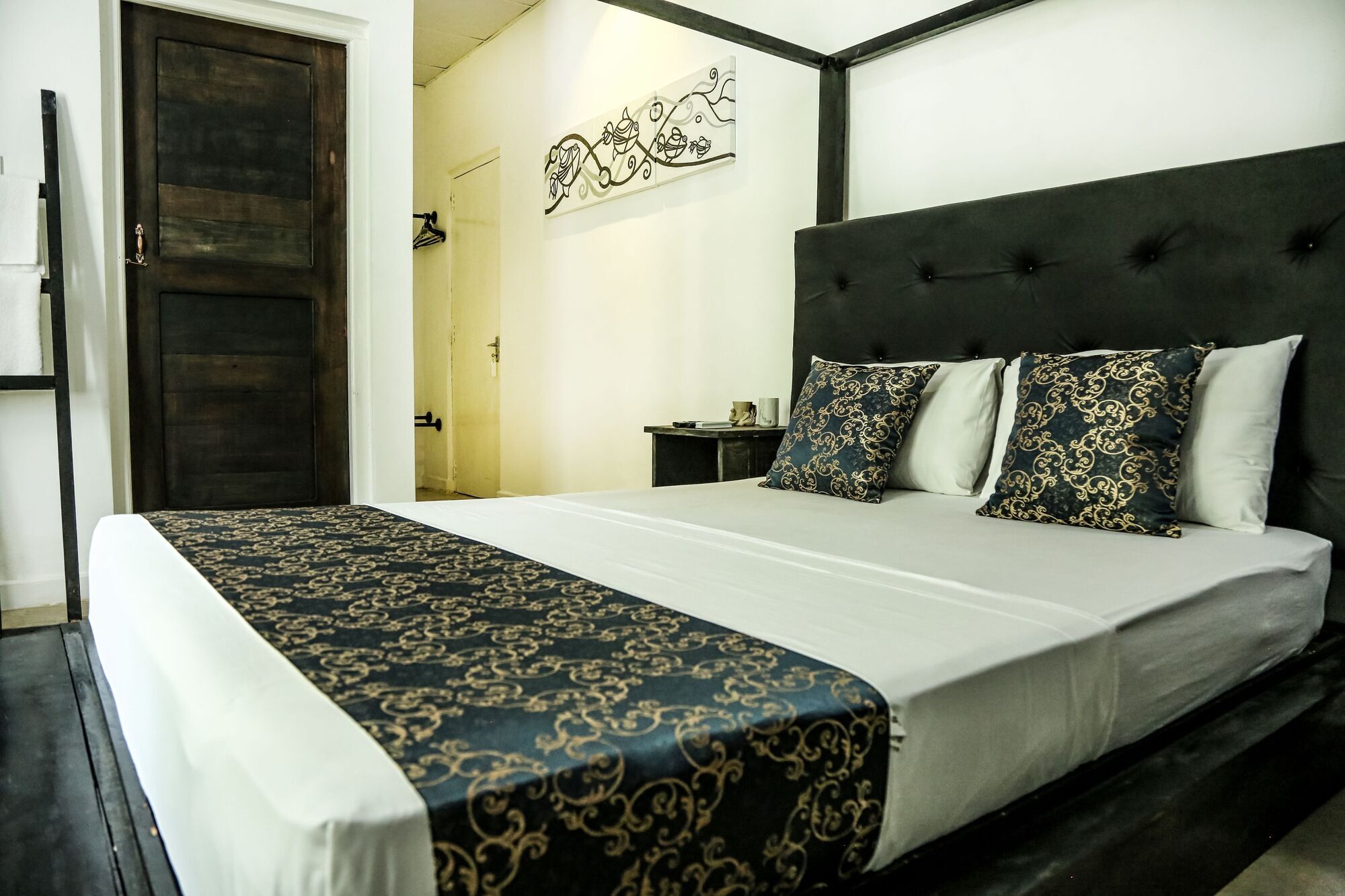 Mintaas Hotel Κάντι Εξωτερικό φωτογραφία