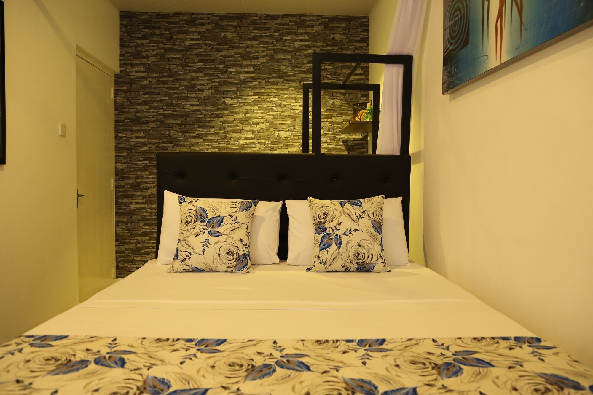 Mintaas Hotel Κάντι Εξωτερικό φωτογραφία