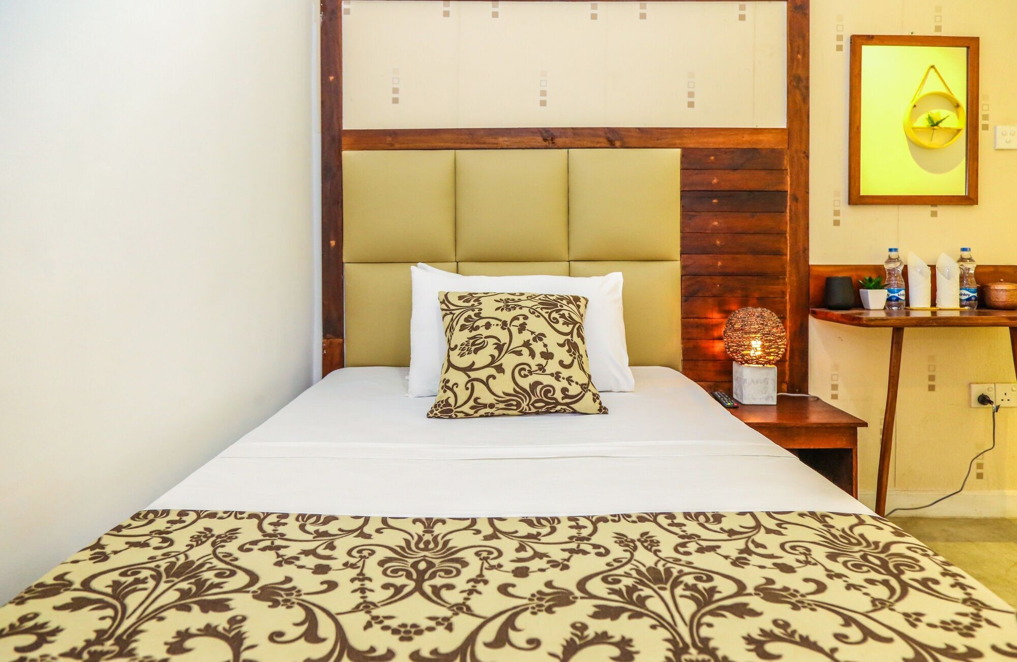 Mintaas Hotel Κάντι Εξωτερικό φωτογραφία